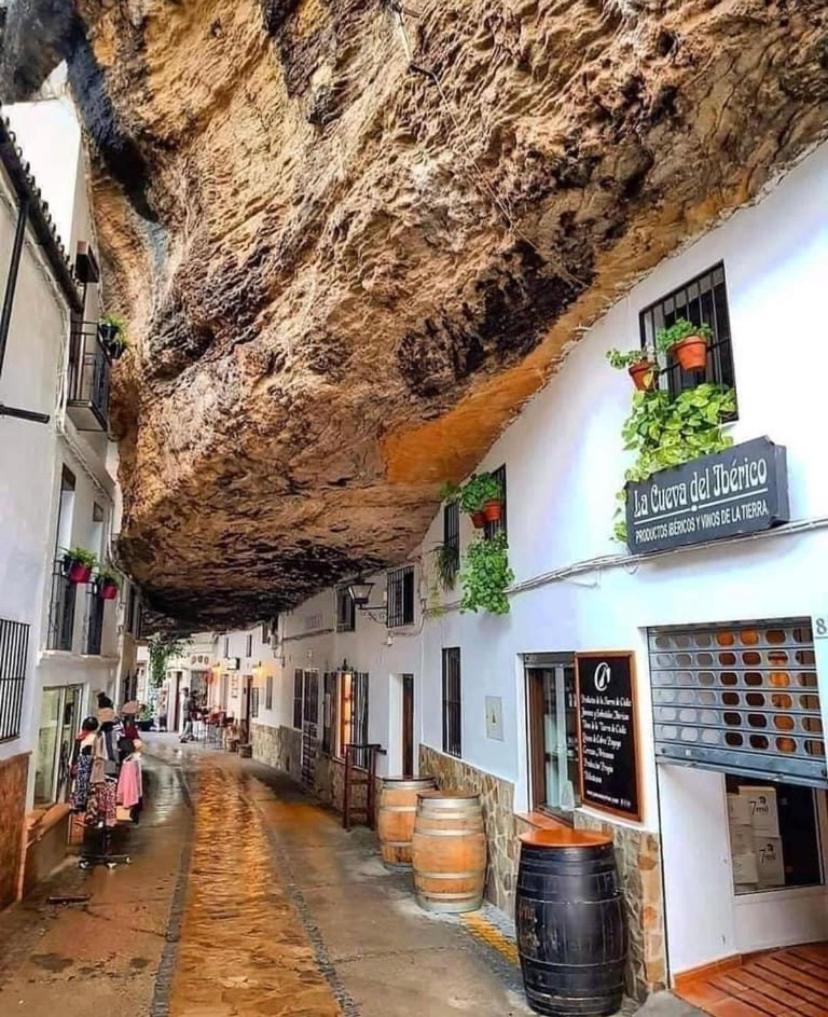 Willa Casa Cueva “El Refugio En La Cueva” Setenil De Las Bodegas Zewnętrze zdjęcie